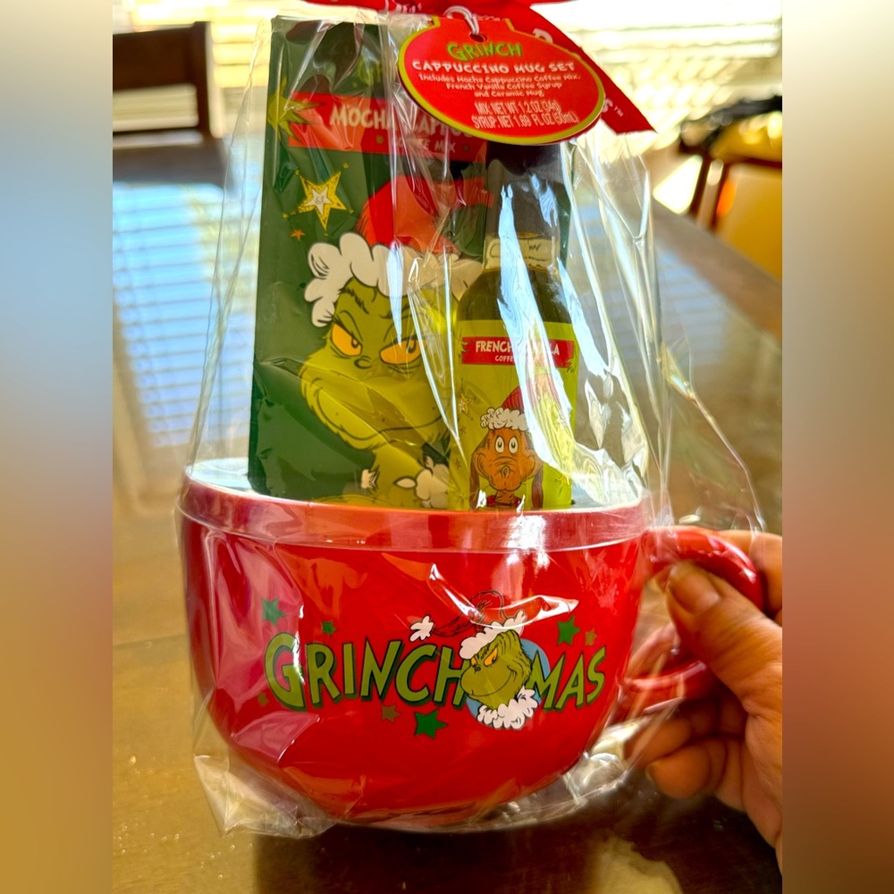 The Grinch “Grinchmas” Mug Gift Set